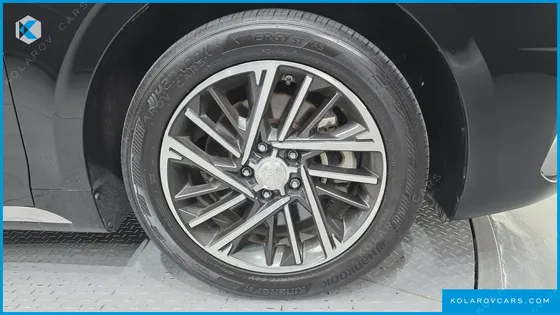 HYUNDAI GRANDEUR 3.0 LPI RENT CAR