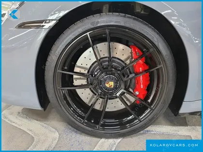 PORSCHE 911 CARRERA 4 GTS