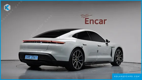 PORSCHE TAYCAN BASE