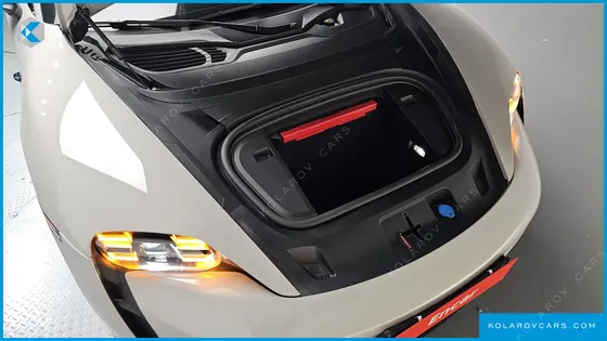 PORSCHE TAYCAN BASE