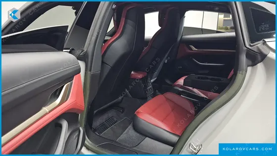 PORSCHE TAYCAN BASE