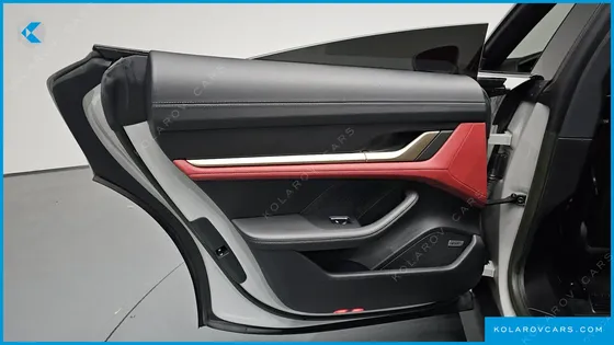PORSCHE TAYCAN BASE