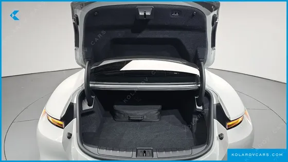 PORSCHE TAYCAN BASE