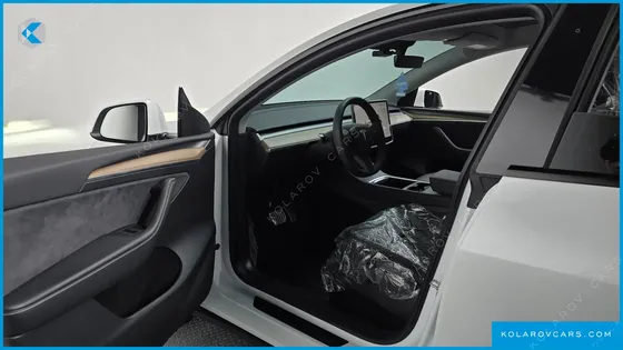 TESLA MODEL Y RWD