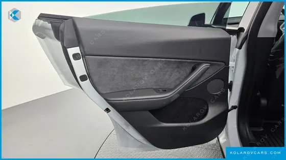 TESLA MODEL Y RWD