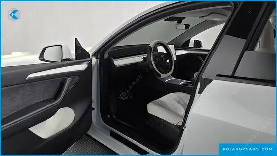 TESLA MODEL Y RWD