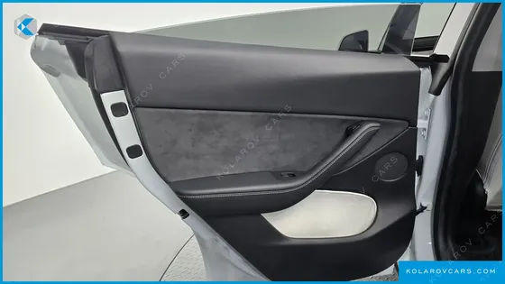 TESLA MODEL Y RWD
