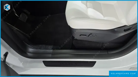 TESLA MODEL Y RWD