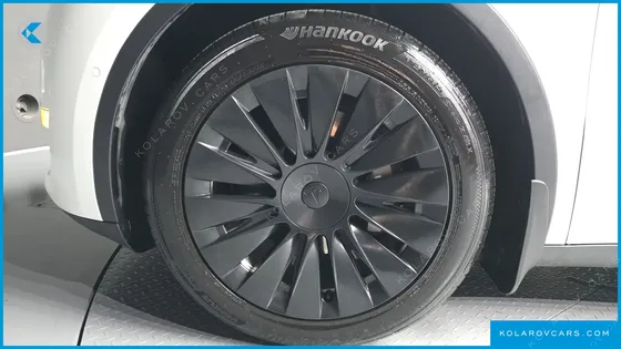 TESLA MODEL Y STANDARD RANGE RWD