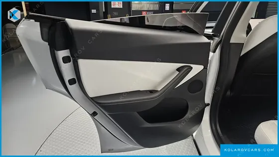 TESLA MODEL Y LONG RANGE AWD