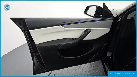 TESLA MODEL Y RWD