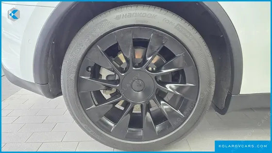 TESLA MODEL Y LONG RANGE AWD