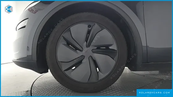 TESLA MODEL Y LONG RANGE AWD