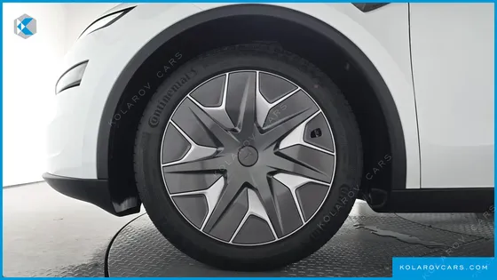 TESLA MODEL Y L LONG RANGE AWD
