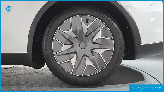 TESLA MODEL Y L LONG RANGE AWD