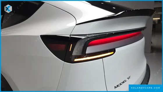 TESLA MODEL Y L LONG RANGE AWD