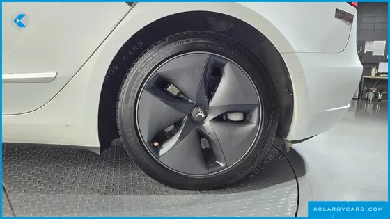 TESLA MODEL 3 LONG RANGE AWD