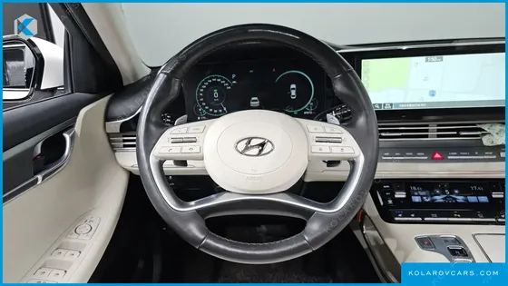 HYUNDAI GRANDEUR LE BLANC