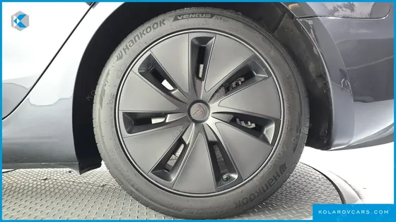 TESLA MODEL 3 LONG RANGE AWD