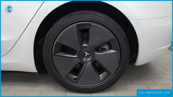 TESLA MODEL 3 LONG RANGE AWD