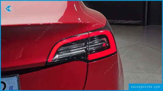 TESLA MODEL 3 STANDARD RANGE PLUE RWD