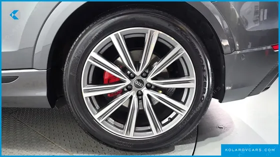 AUDI Q8 55 TFSI QUATTRO PREMIUM