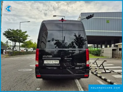 HYUNDAI SOLATI 16-SEATER