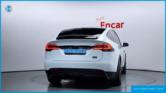 TESLA MODEL X PLAID