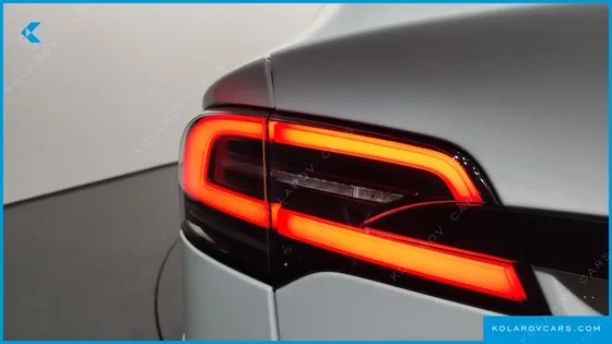 TESLA MODEL X PLAID