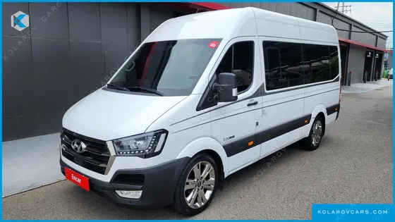 HYUNDAI SOLATI 15-SEATER