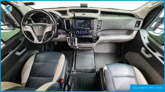 HYUNDAI SOLATI 15-SEATER