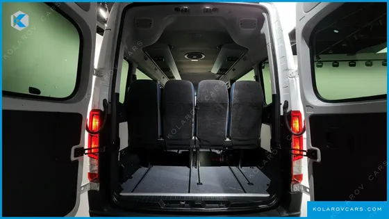 HYUNDAI SOLATI 15-SEATER