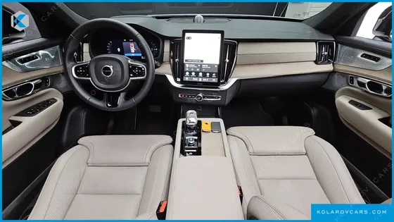 VOLVO XC90 T8 ULTRA DARK HYBRID