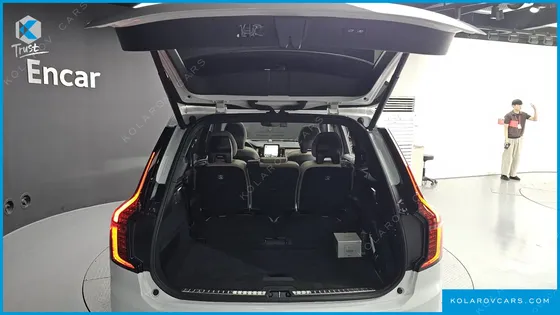 VOLVO XC90 T8 ULTRA DARK HYBRID