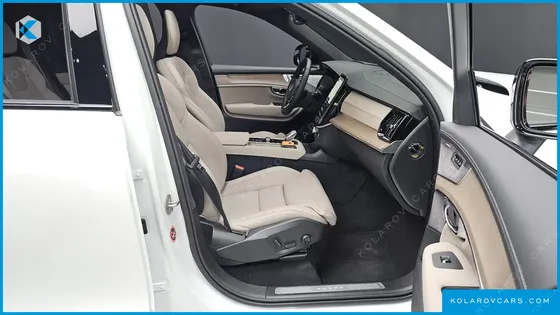 VOLVO XC90 T8 ULTRA DARK HYBRID