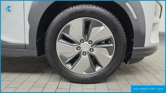 HYUNDAI KONA MODREN