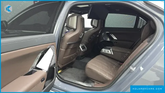 BMW I7 XDRIVE 60 DESIGN PURE EXCELLENCE