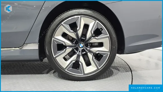 BMW I7 XDRIVE 60 DESIGN PURE EXCELLENCE