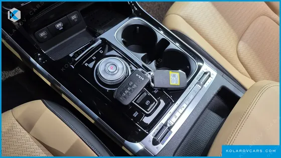 KIA CARNIVAL DIESEL 7-SEATER SIGNATURE