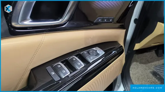 KIA CARNIVAL DIESEL 7-SEATER SIGNATURE