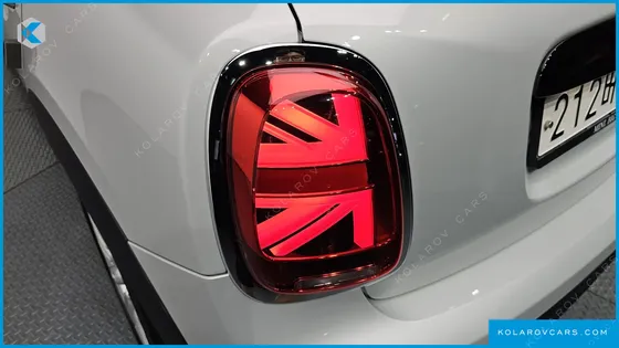 MINI COOPER 5-DOOR CLASSIC PLUS