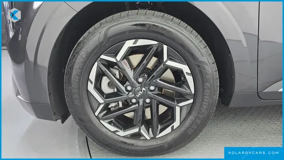 KIA CARNIVAL DIESEL 9-SEATER NOBLESSE