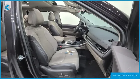KIA CARNIVAL DIESEL 9-SEATER NOBLESSE