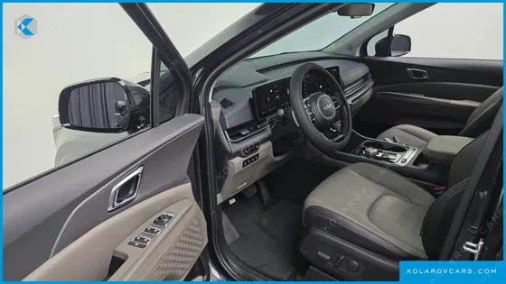 KIA CARNIVAL DIESEL 9-SEATER NOBLESSE