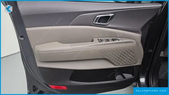 KIA CARNIVAL DIESEL 9-SEATER NOBLESSE