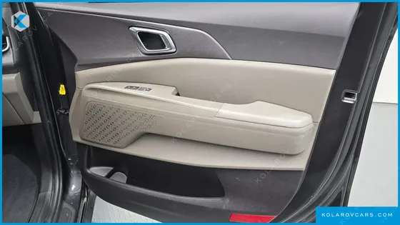 KIA CARNIVAL DIESEL 9-SEATER NOBLESSE