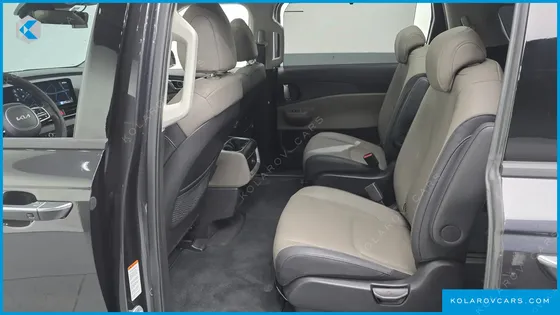 KIA CARNIVAL DIESEL 9-SEATER NOBLESSE