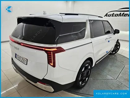 KIA CARNIVAL DIESEL 9-SEATER SIGNATURE