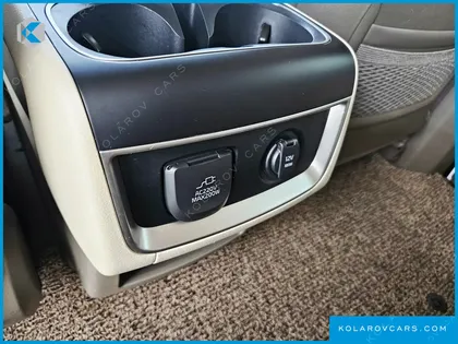 KIA CARNIVAL DIESEL 9-SEATER SIGNATURE