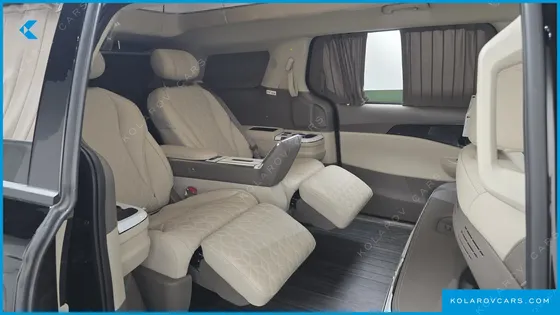 KIA CARNIVAL HEV 4-SEATER HI LIMOUSINE